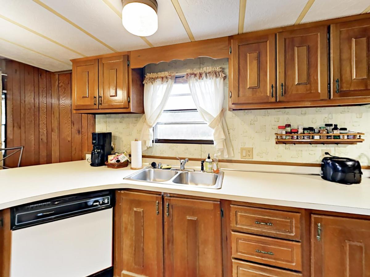 Вилла Serenity Views Bungalow - Close To City And Parkway! Weaverville Экстерьер фото
