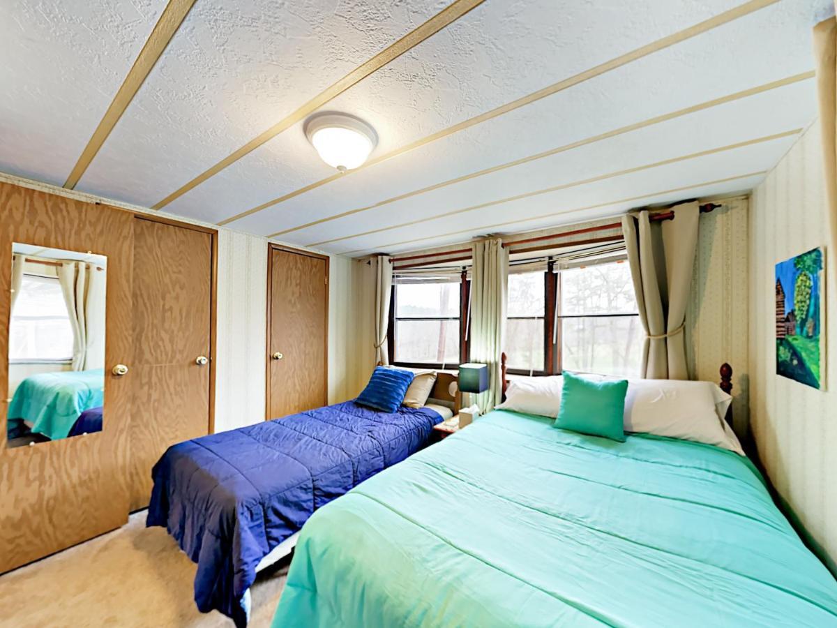 Вилла Serenity Views Bungalow - Close To City And Parkway! Weaverville Экстерьер фото